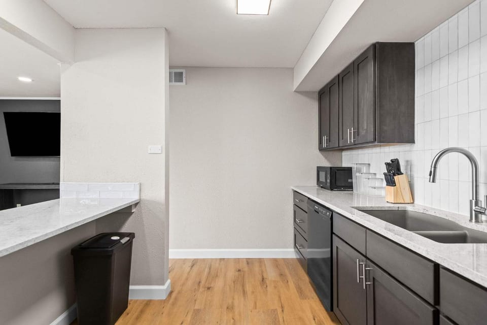 Newly Renovated Unit in Central Spfld #202 Apartment in Springfield