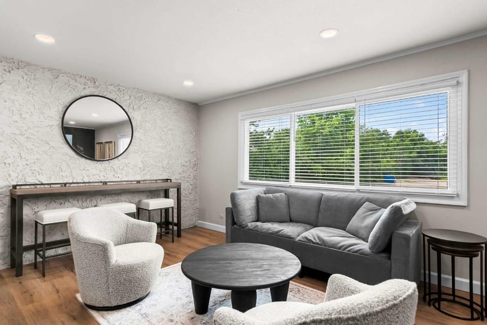 Newly Renovated Unit in Central Spfld #203 Apartment in Springfield