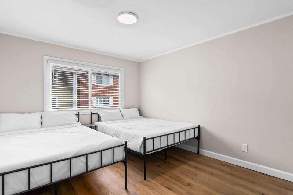 Newly Renovated Unit in Central Spfld #203 Apartment in Springfield