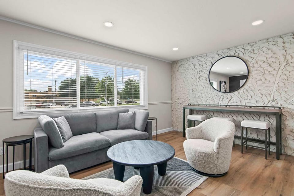 Newly Renovated Unit in Central Spfld #204 Apartment in Springfield