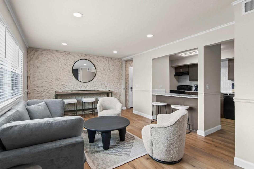 Newly Renovated Unit in Central Spfld #204 Apartment in Springfield