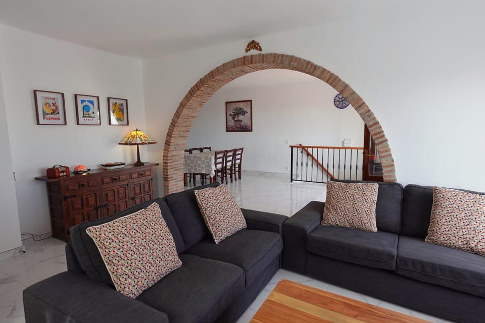 Communal lounge/ TV room, Living room