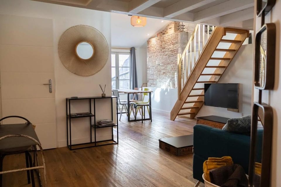 Grand appartement - coeur de ville - Vieux Port Apartment in La Rochelle