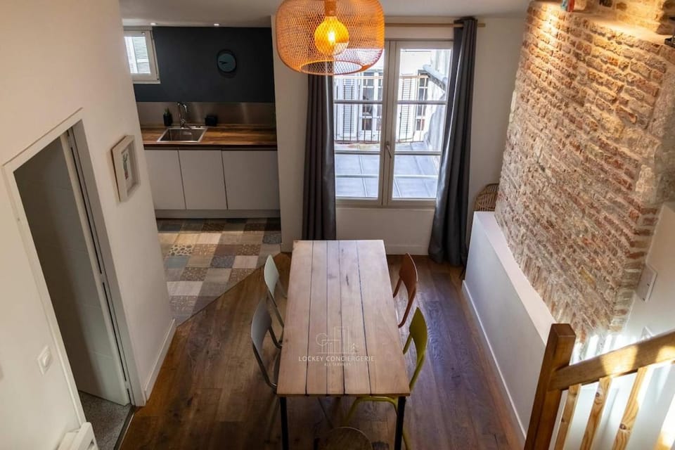 Grand appartement - coeur de ville - Vieux Port Apartment in La Rochelle