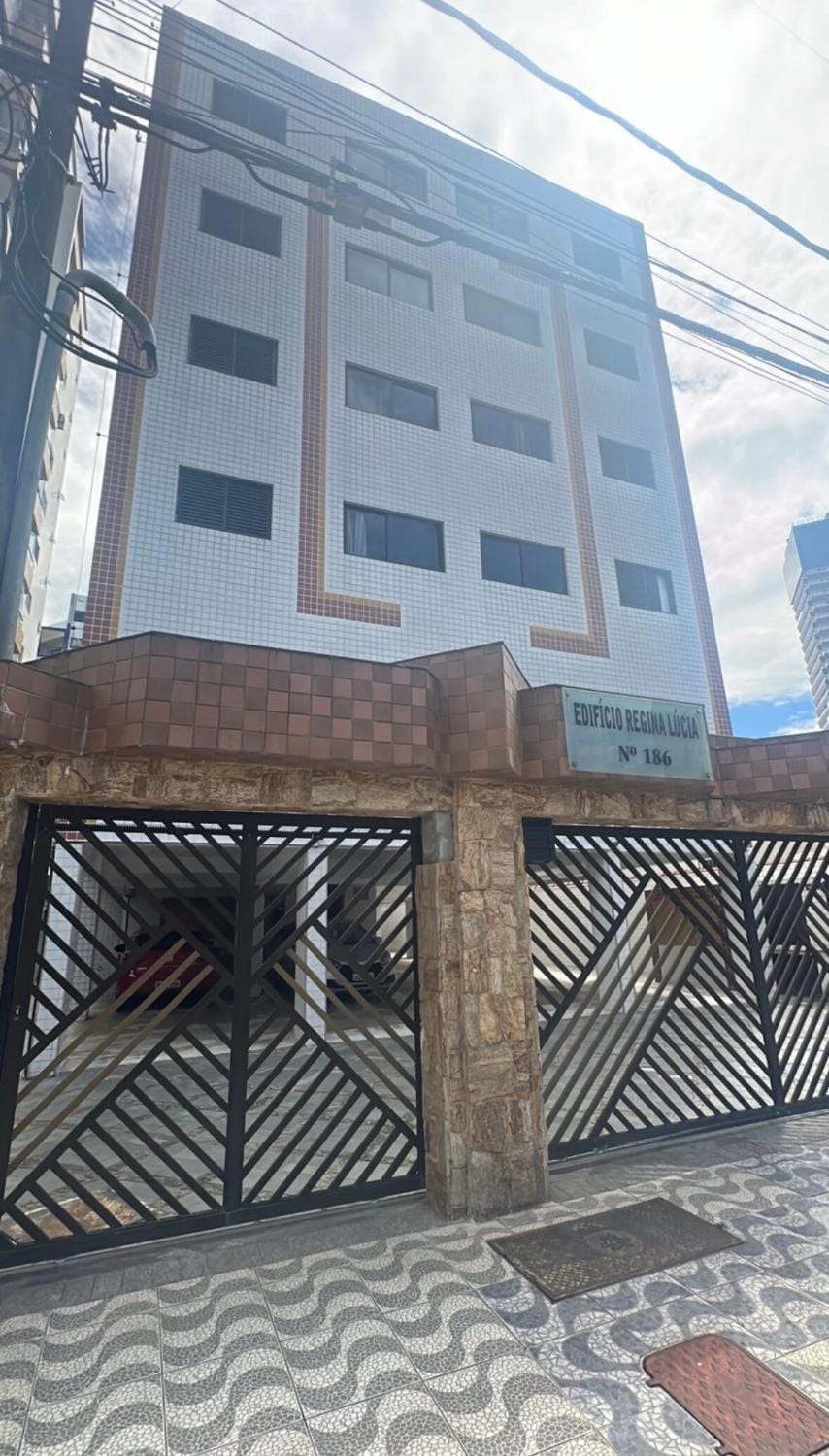 Apto aconchegante Vila Caiçara, Praia Grande Apartment in State of São Paulo