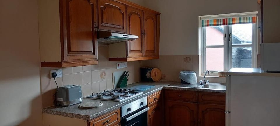 Coffee/tea facilities, Kitchen or kitchenette, dishwasher, oven, toaster
