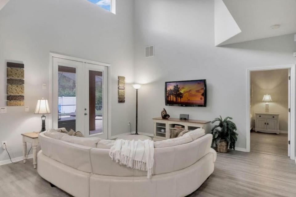 Family-Friendly 5BR Veranda Palms Home Near Disney Villa in Kissimmee