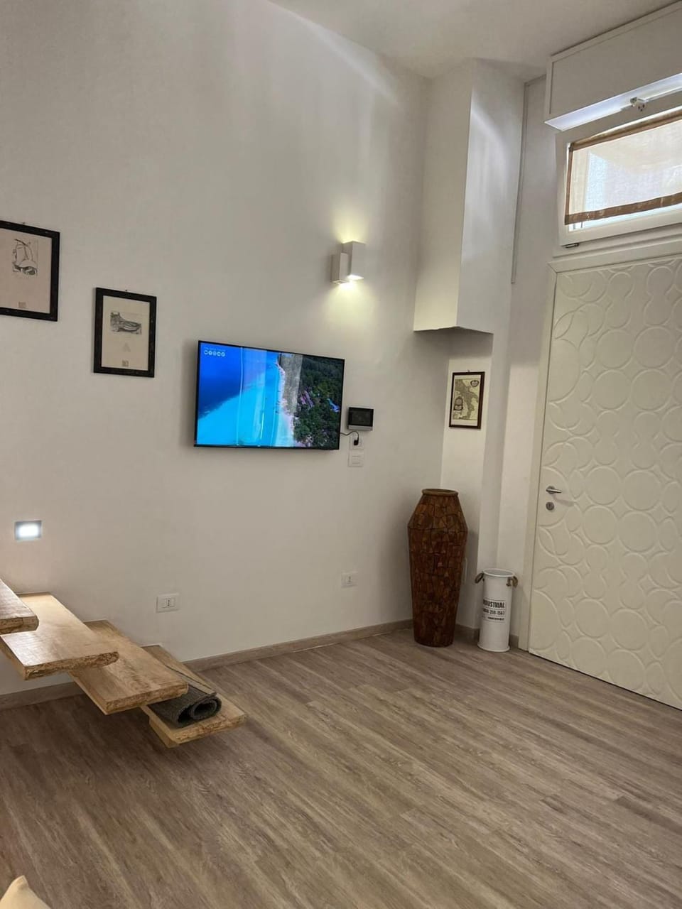 TV and multimedia, Seating area