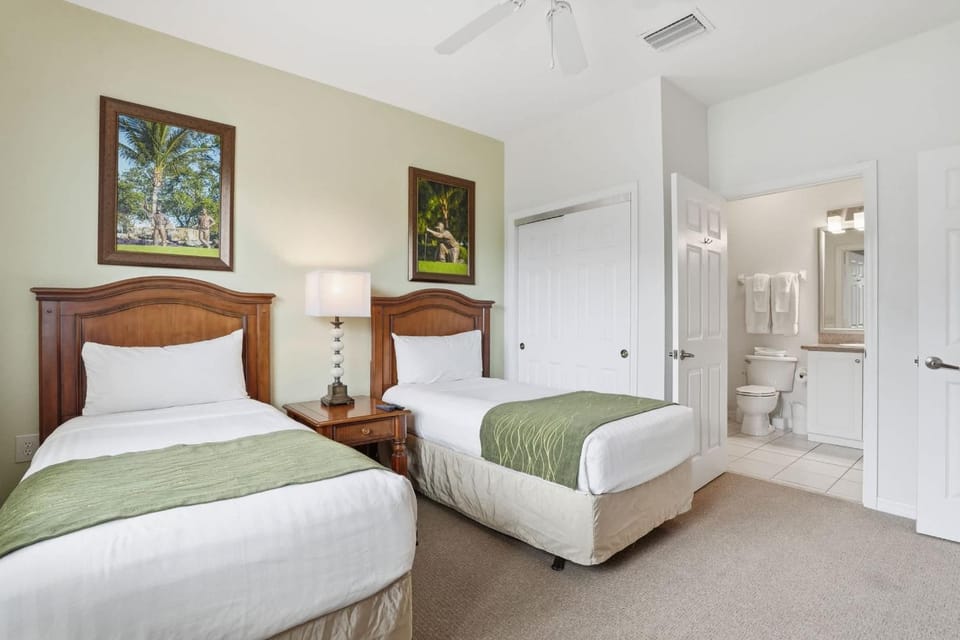 224 - Second Floor Lake View -Sleeps 6 House in Lely Resort