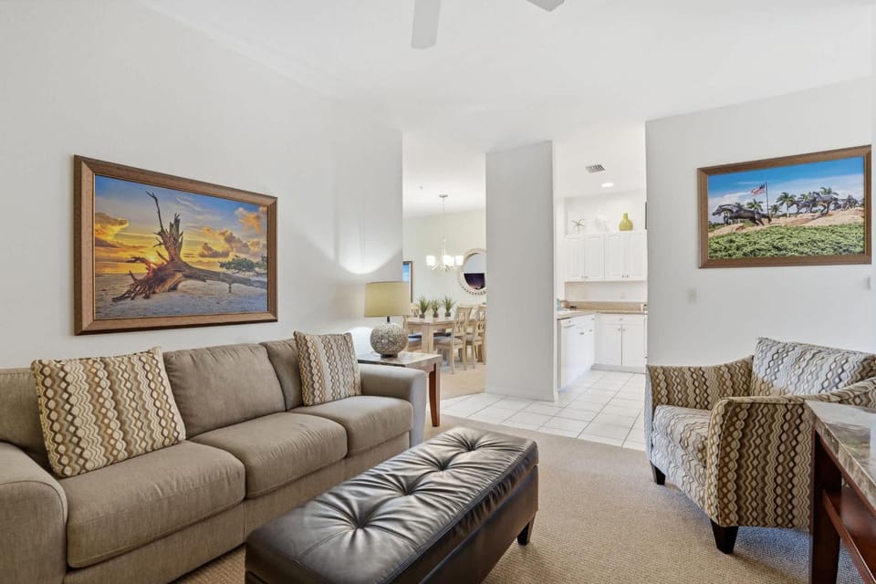 224 - Second Floor Lake View -Sleeps 6 House in Lely Resort