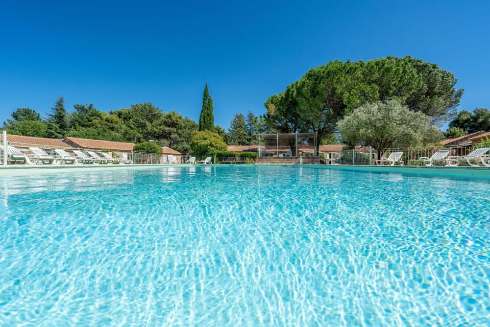 Rental with terrace in Provence n18 House in Pernes-les-Fontaines
