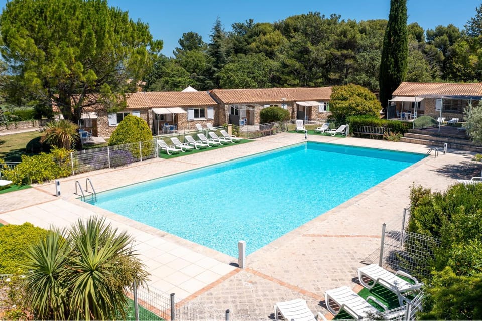 Rental with terrace in Provence n18 House in Pernes-les-Fontaines