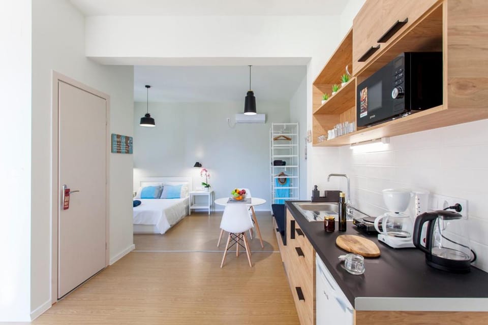 Coastline Studio Apartment Ligia Bay Apartment in Ligia