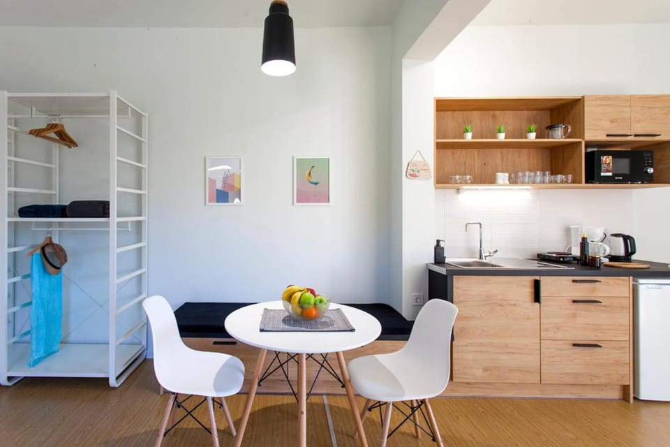 Coastline Studio Apartment Ligia Bay Apartment in Ligia