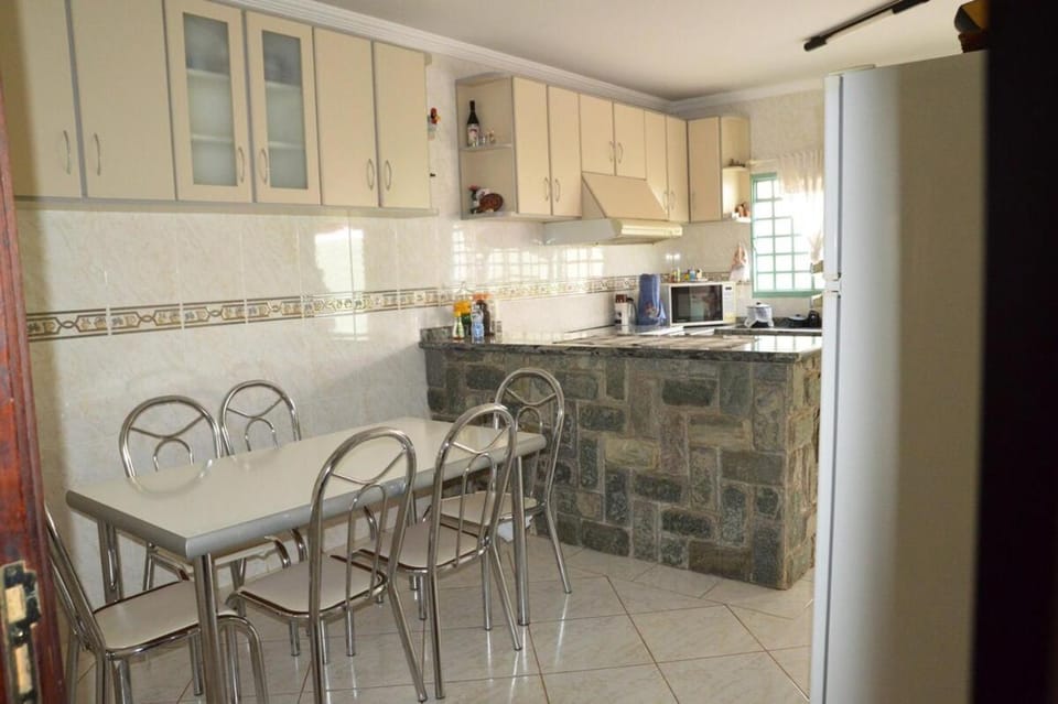 Linda Casa em Socorro, venha descansar e divertir House in Socorro
