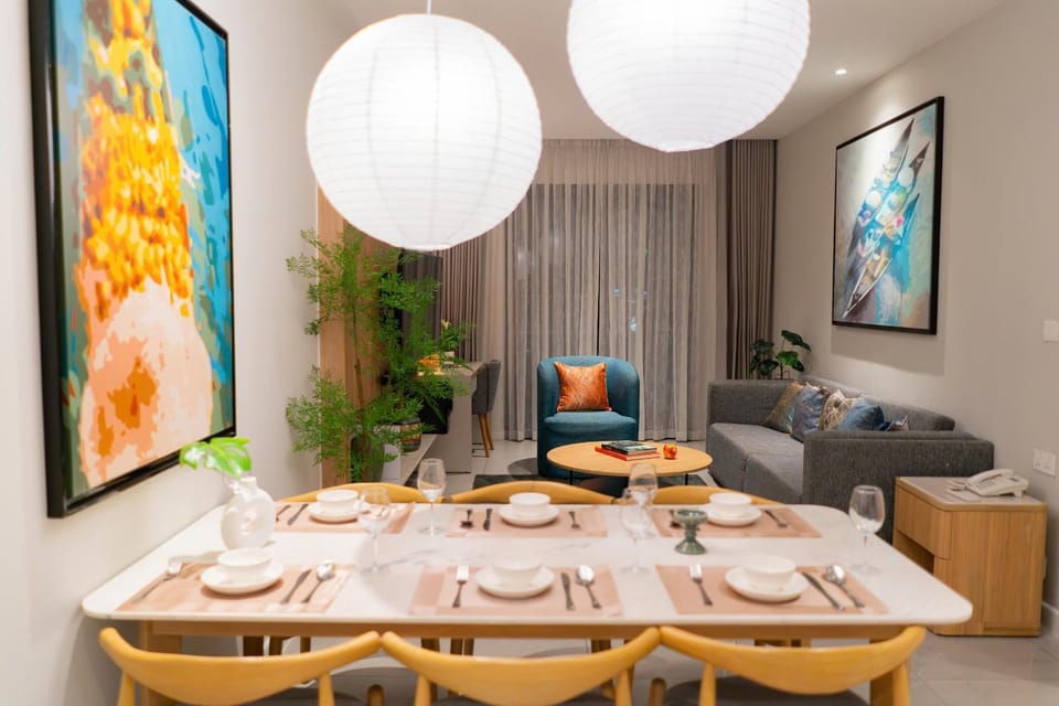 Living room, Dining area