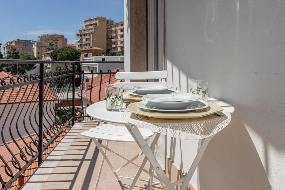 Balcony/Terrace, City view