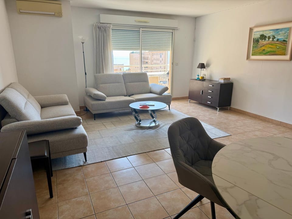 Sunny, Large, Sea View Apartment in Monaco Apartment in Monaco