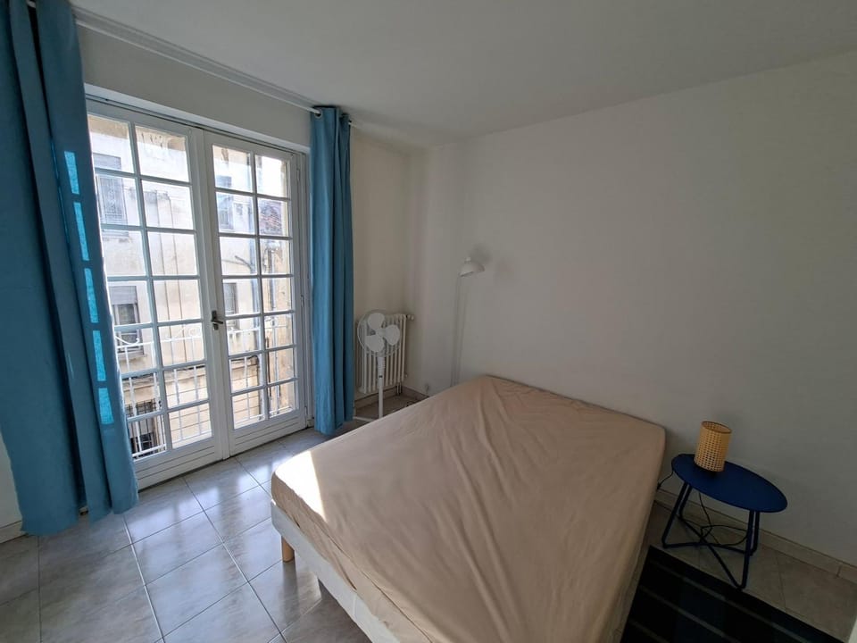 Appartement intramuros pour 6 pers Apartment in Avignon