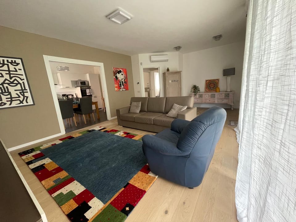 TV and multimedia, Balcony/Terrace, Living room
