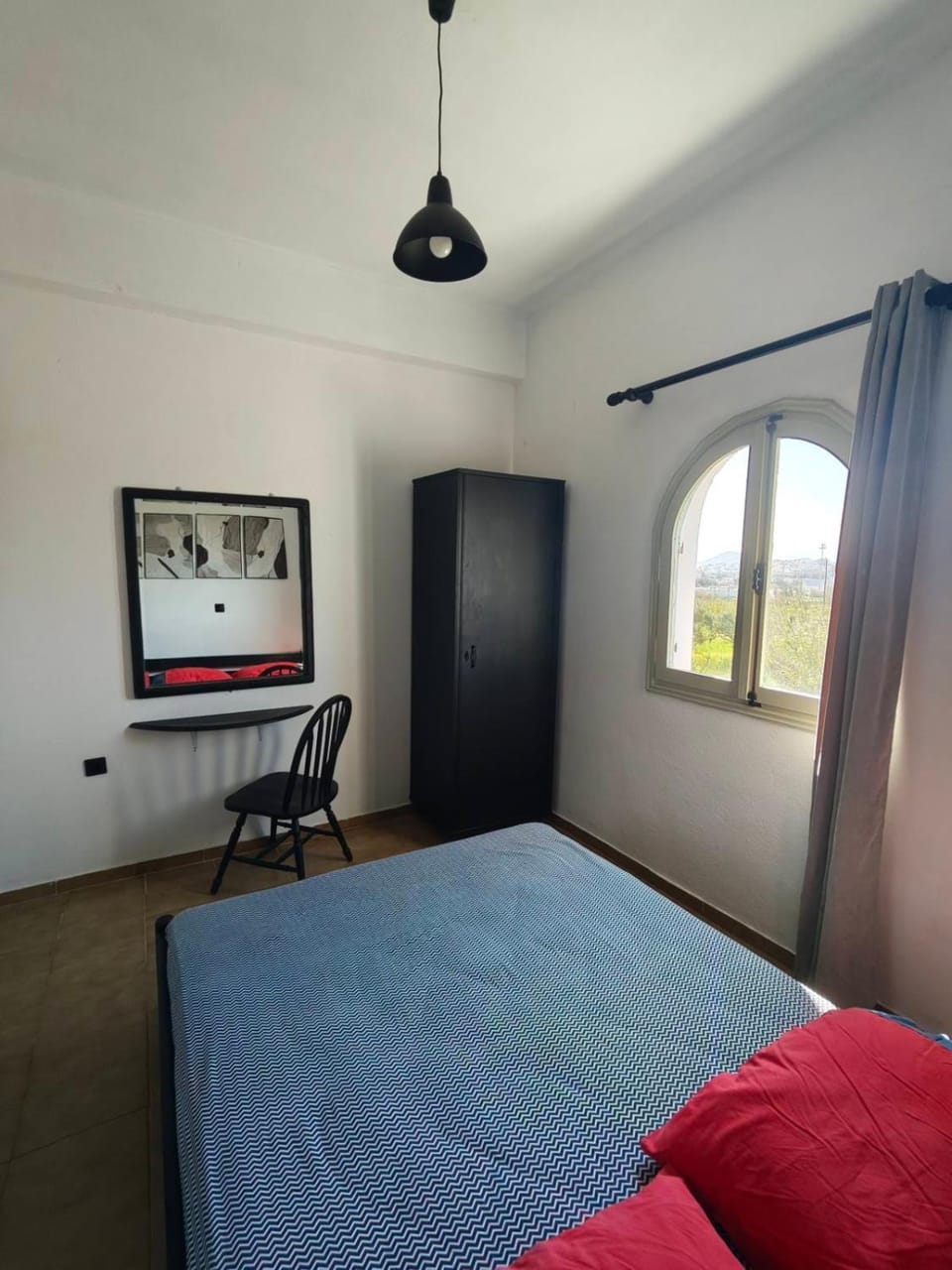 Bed, View (from property/room), View (from property/room), Photo of the whole room, Bedroom, City view, City view, Landmark view, Landmark view, Mountain view, wardrobe