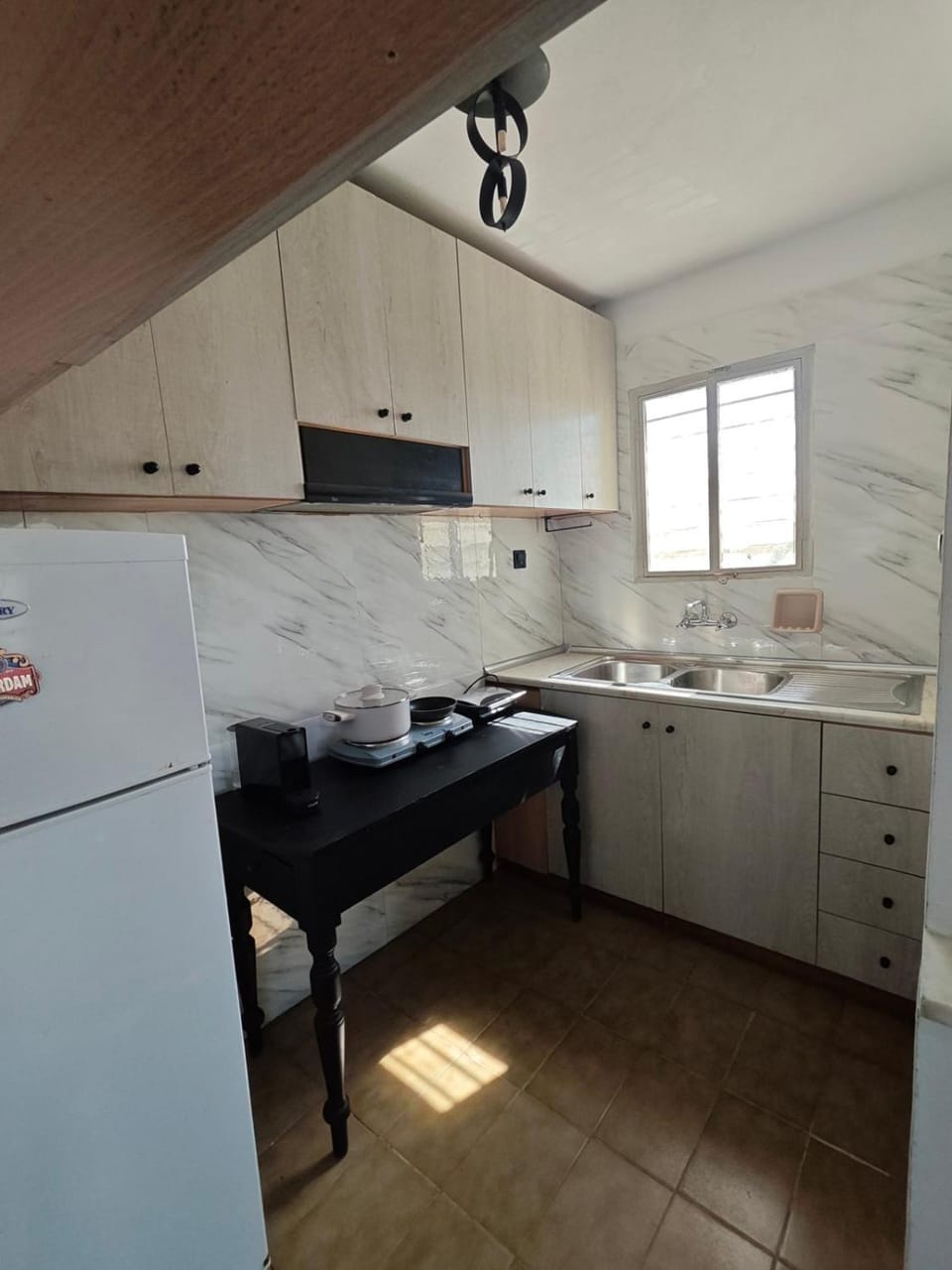 Kitchen or kitchenette, Photo of the whole room, kitchen