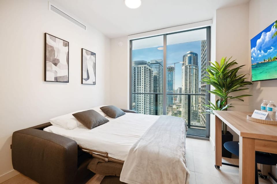 Premium suite 2BR with amazing Rooftop Pool Apartment in Miami