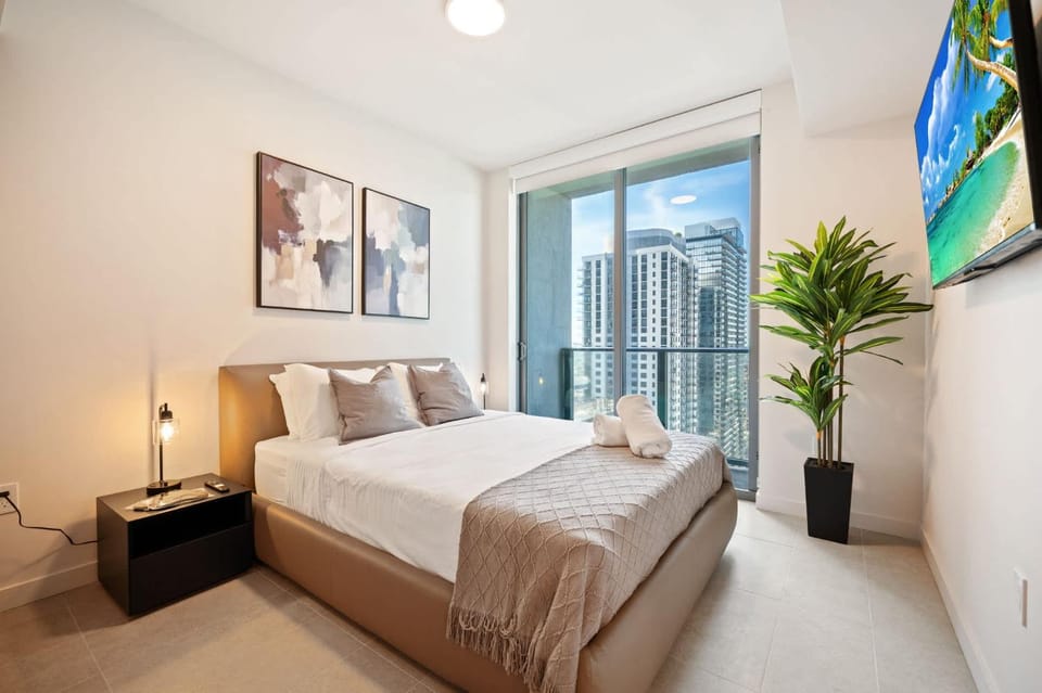 Premium suite 2BR with amazing Rooftop Pool Apartment in Miami