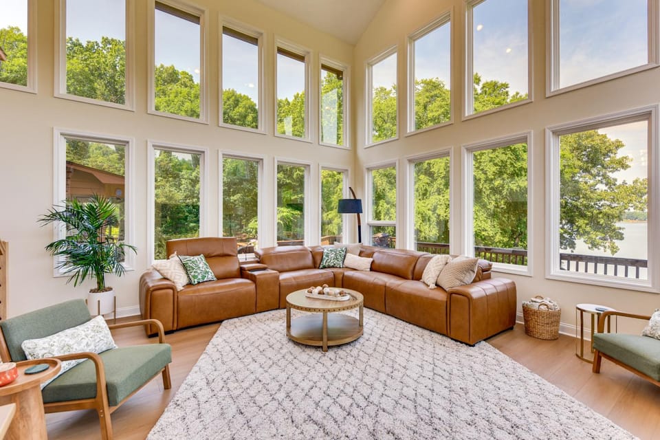 Hot Tub, Dock, Game Room! Stunning Lake Wylie Home House in Lake Wylie