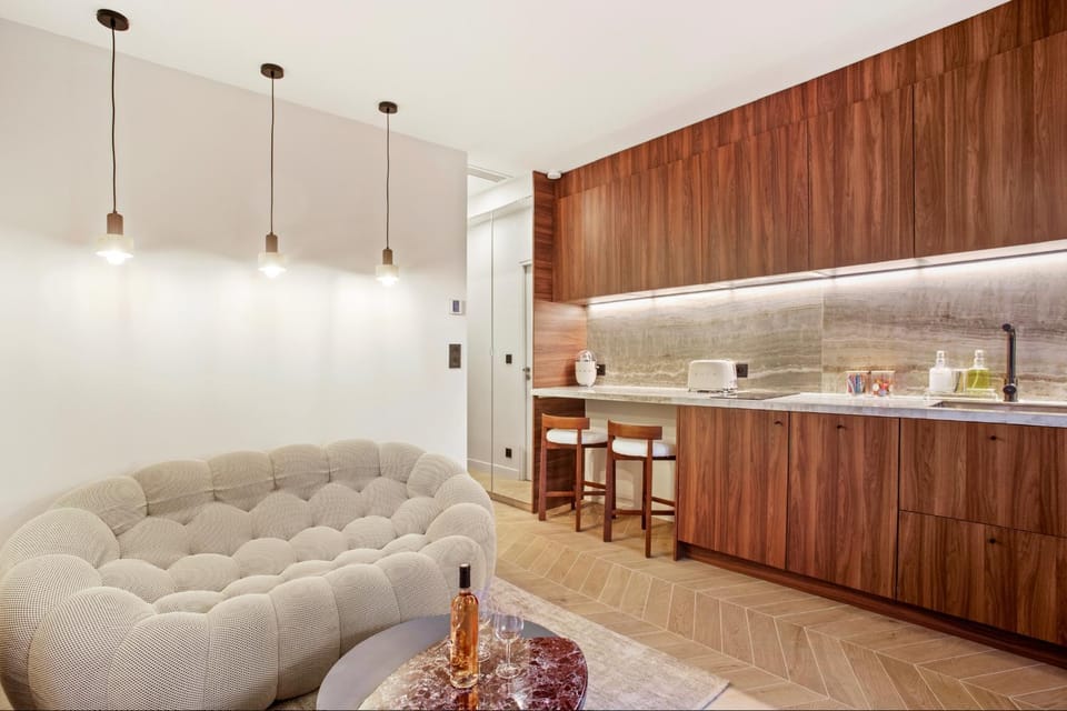 Sunny flat St tropez - by Maisons de Charloc Homes Apartment in Saint-Tropez