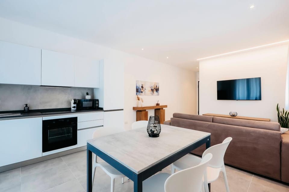 Communal lounge/ TV room, Kitchen or kitchenette, kitchen