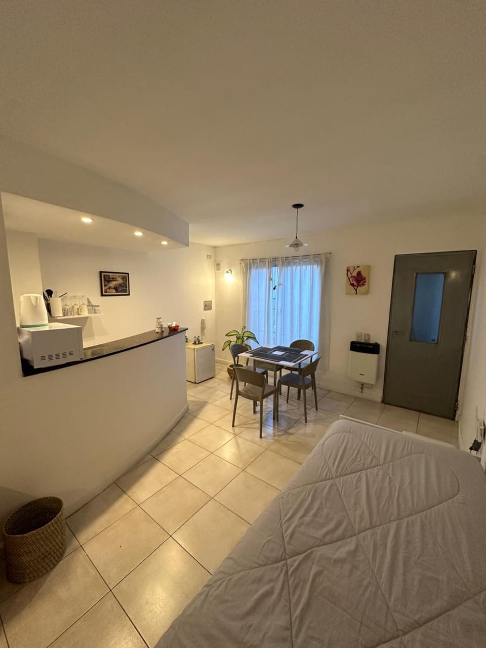 Bed, Kitchen or kitchenette, Photo of the whole room, Dining area, Bedroom, minibar