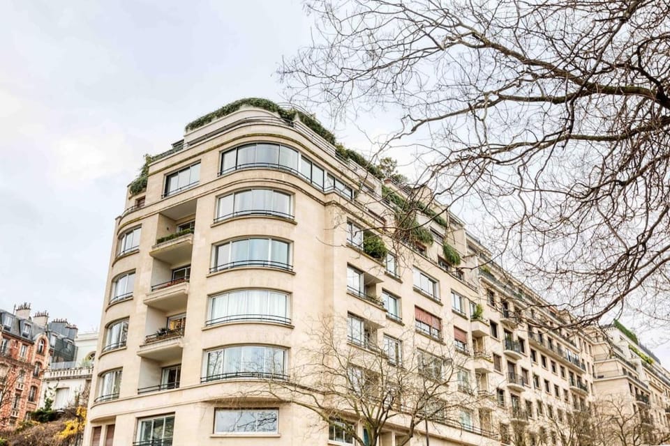 Best view of Paris -Eiffel Tower Apartment in Paris