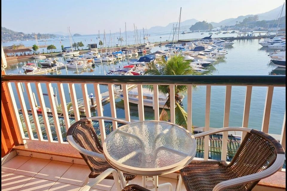 Flat com vista para o mar e ótima localização Apartment in Angra dos Reis