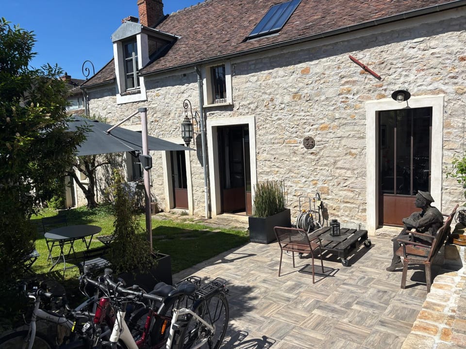 Property building, Patio, Garden