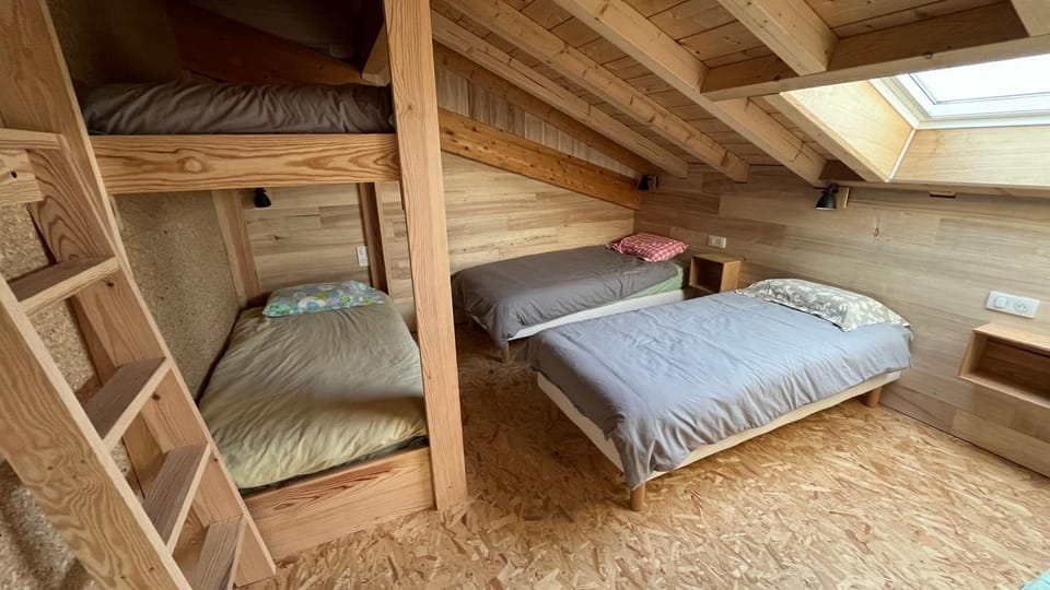 bunk bed