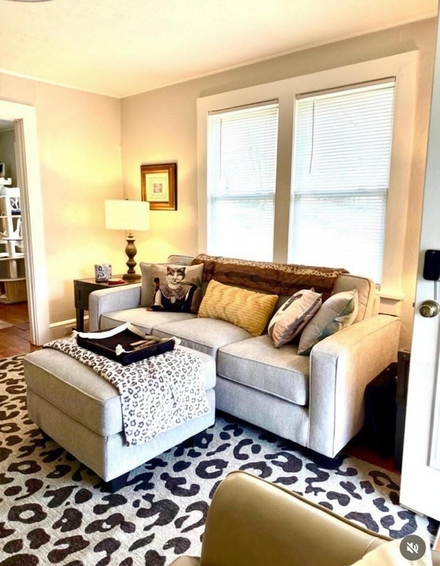 TV and multimedia, Living room, Seating area, fireplace