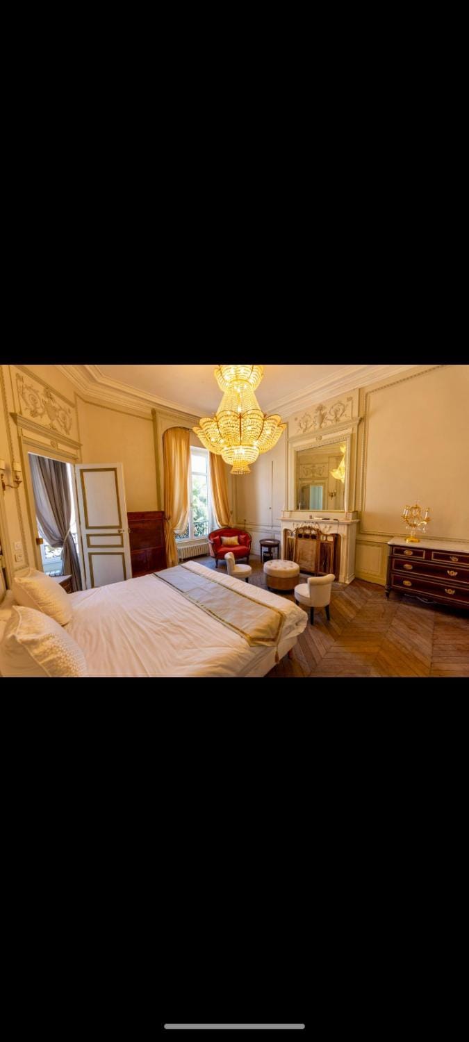 Palazzo Di Acqua Hotel in Le Mans