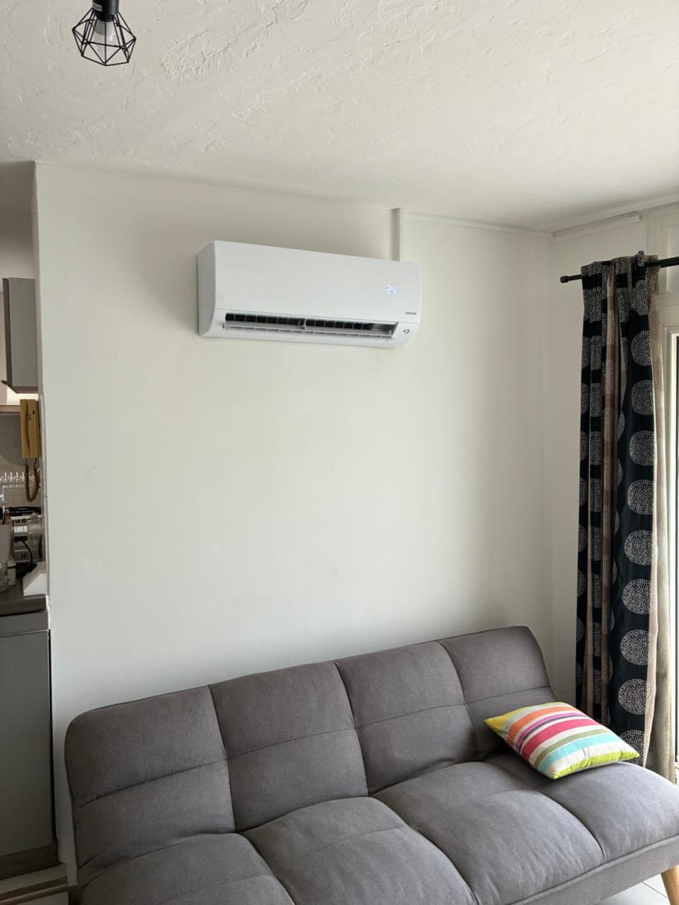 TV and multimedia, Living room, internet, air conditioner