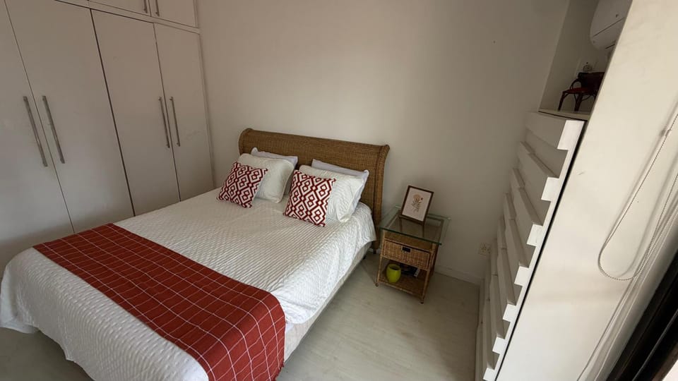 Lindo apartamento com vista panorâmica para o mar da Barra! Apartment in Rio de Janeiro
