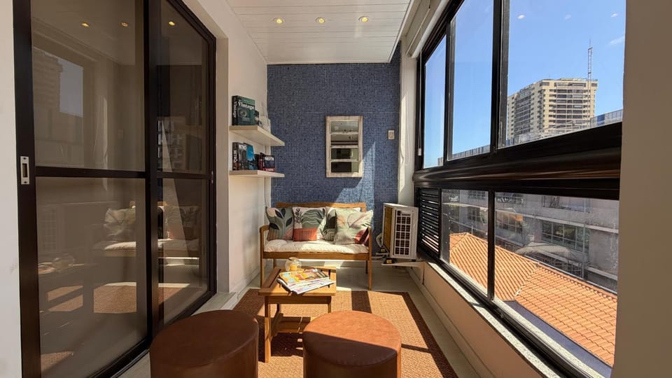 Lindo apartamento com vista panorâmica para o mar da Barra! Apartment in Rio de Janeiro