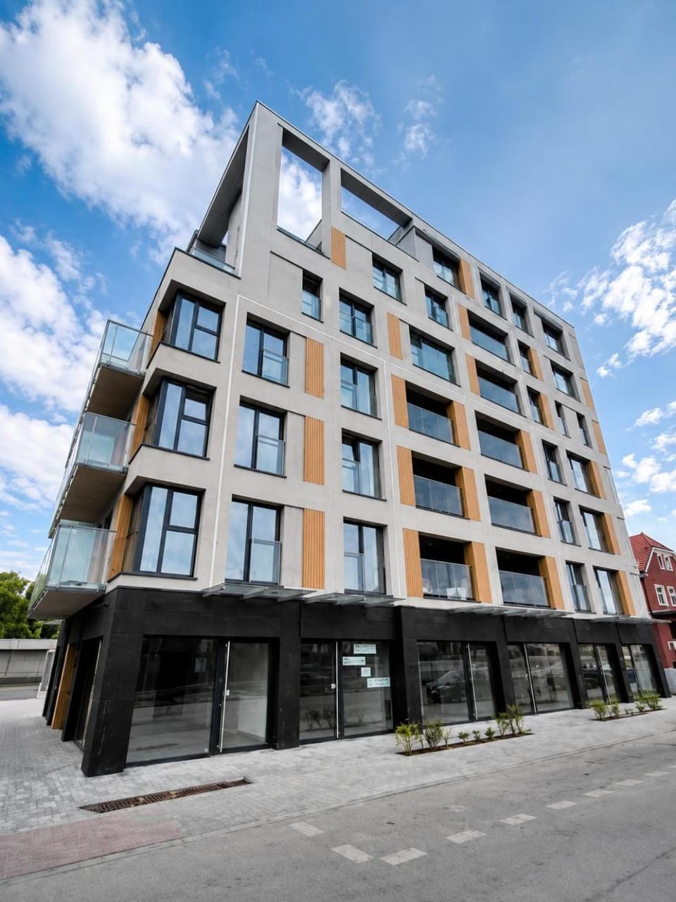 Property building, Day, Location