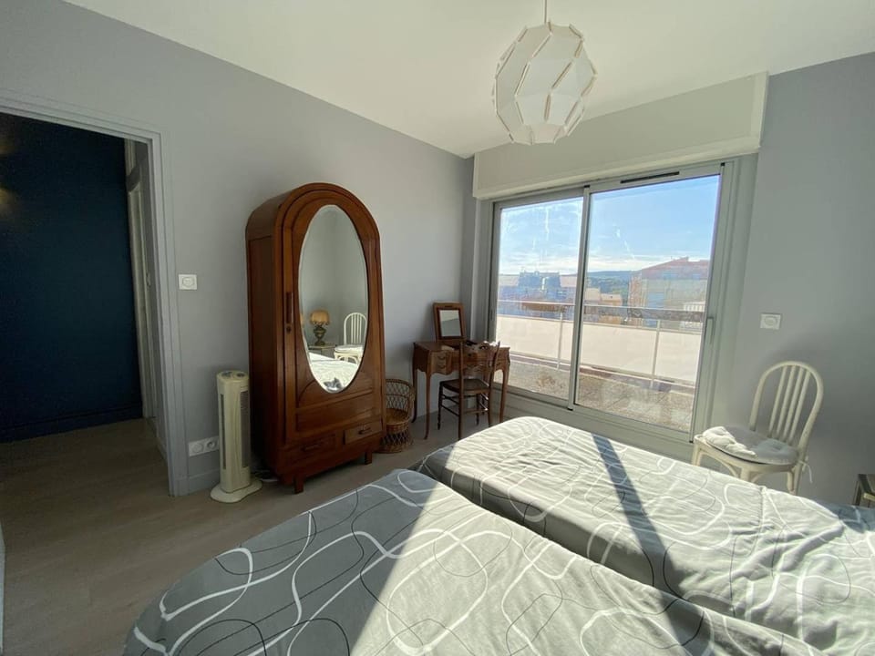 Vue Mer, terrasse de 100 m², plage à 200 mètres Apartment in Narbonne