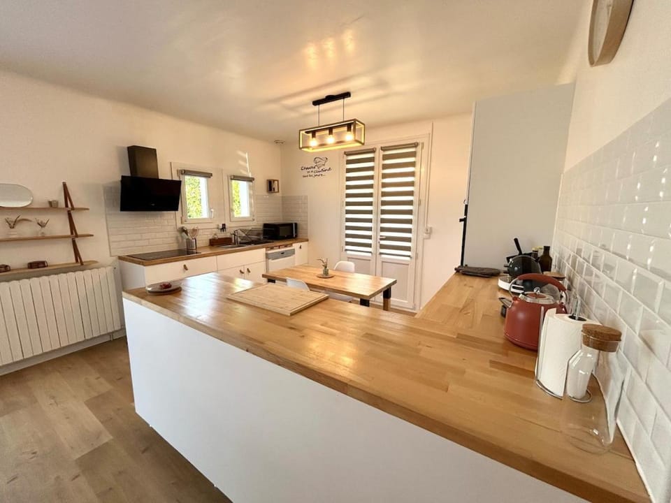 Maison 6 à 8 personnes, Jardin, Parking privé House in Occitanie