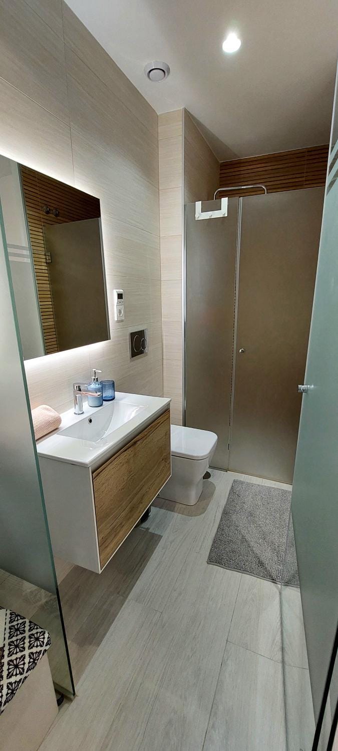 Shower, Toilet, Bathroom, Bedroom, hair dryier