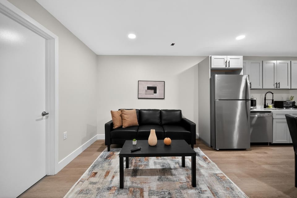 Sleek 2BR apartment in prime location Apartment in Reading