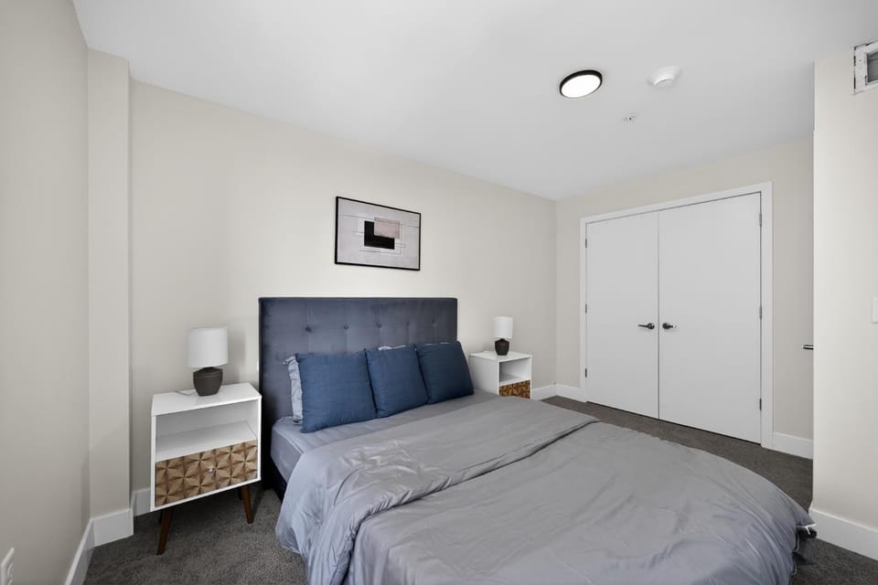 Elegant 2BR apartment with updated kitchen Apartment in Reading