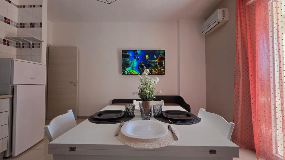 Dining area, air conditioner