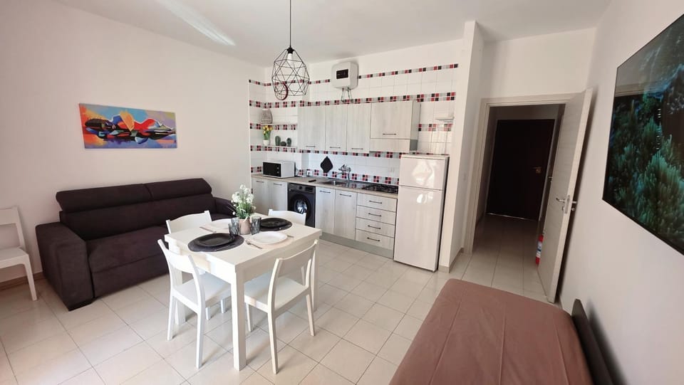 Kitchen or kitchenette, Living room