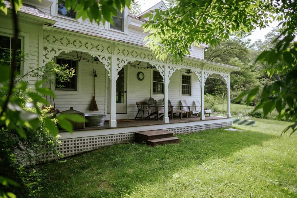 Crossbridge Main House - Vintage Charm & Unique Character House in West Stockbridge